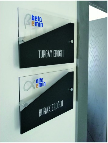 UV Baskı Logolu Kapı İsimliği