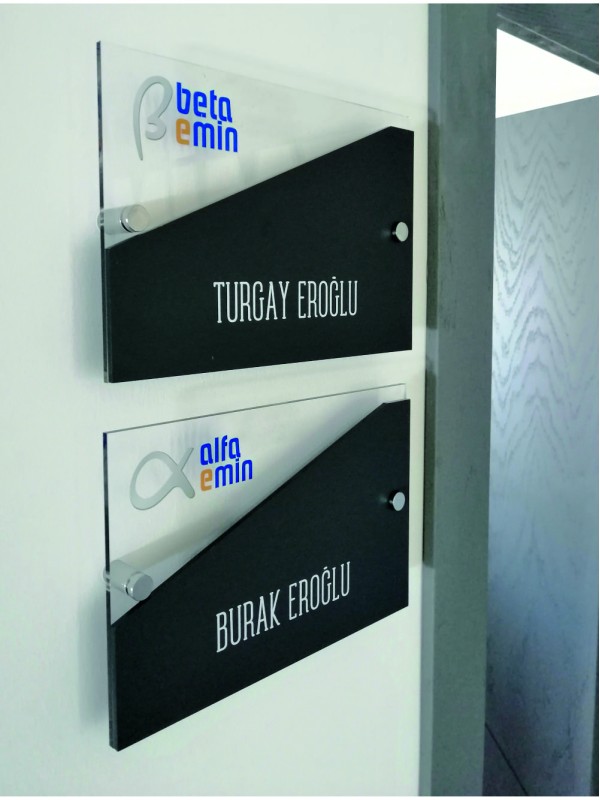 UV Baskı Logolu Kapı İsimliği
